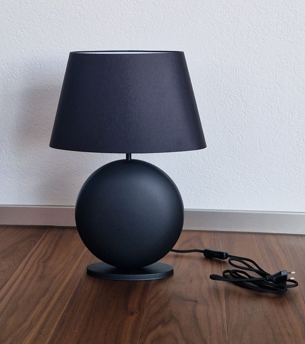 Lampes: Moderne Tischlampe schwarz – Neuf (Voir description) à Schmitten FR par Sandraplu