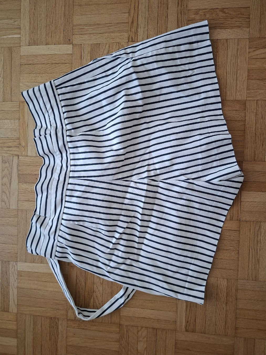 Zara Pantaloni: Short Zara rayé, taille L - neuf – Nuovo (secondo la descrizione) da Plan-les-Ouates venduto da Laly_92 1