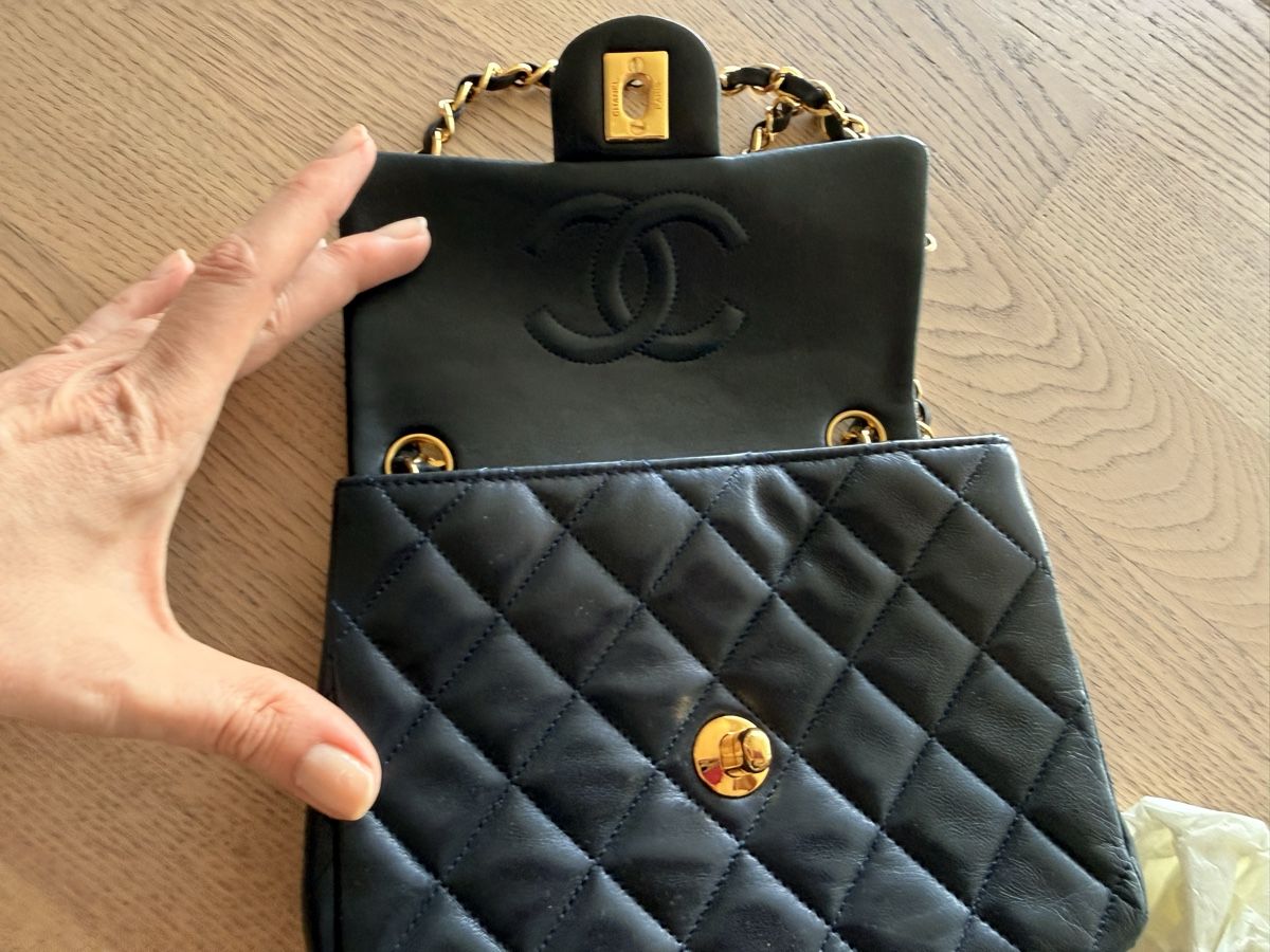 Chanel Sacs femmes: Vintage Chanel Mini Square Flap in Navy – D'occasion à Uster par ursonja01 3