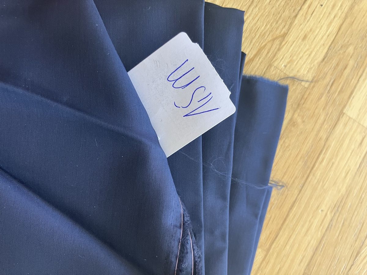 Tessuti: Futterstoff  dunkelblau 100% Cupro Breite 138cm neu – Nuovo e nell'imballaggio originale da Luzern venduto da xyz9 2