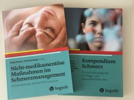 Fachbücher Schmerzmanagement Hogrefe 2er Set guter Zustand