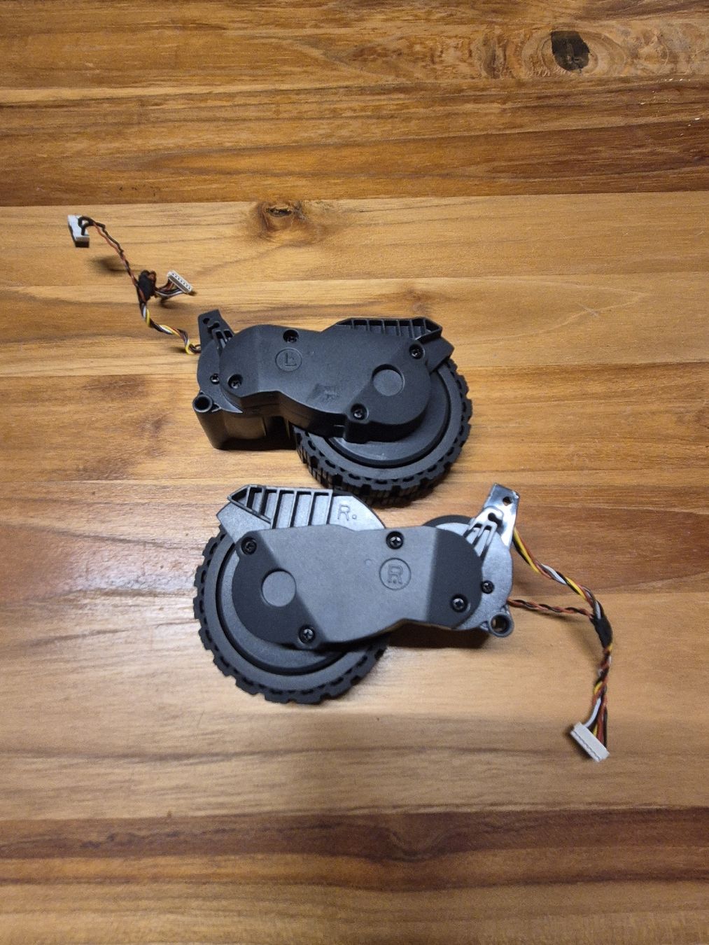 Roborock Aspirapolveri & Accessori: Ersatzräder Roborock S5 MAX/ S6 MaxV/S6 Pure/S7 Pro/ E4 – Nuovo (secondo la descrizione) da Thalwil venduto da Moritz.A 1