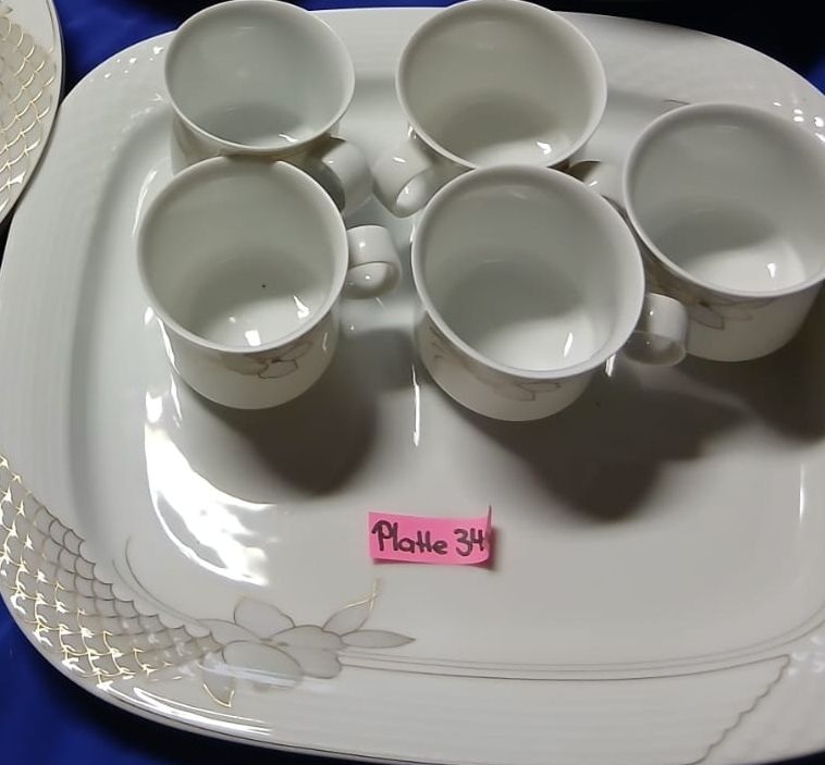Set di piatti: Elegantes Kaffeeservice-Set – Usato da Opfikon venduto da rus_x8fg 1