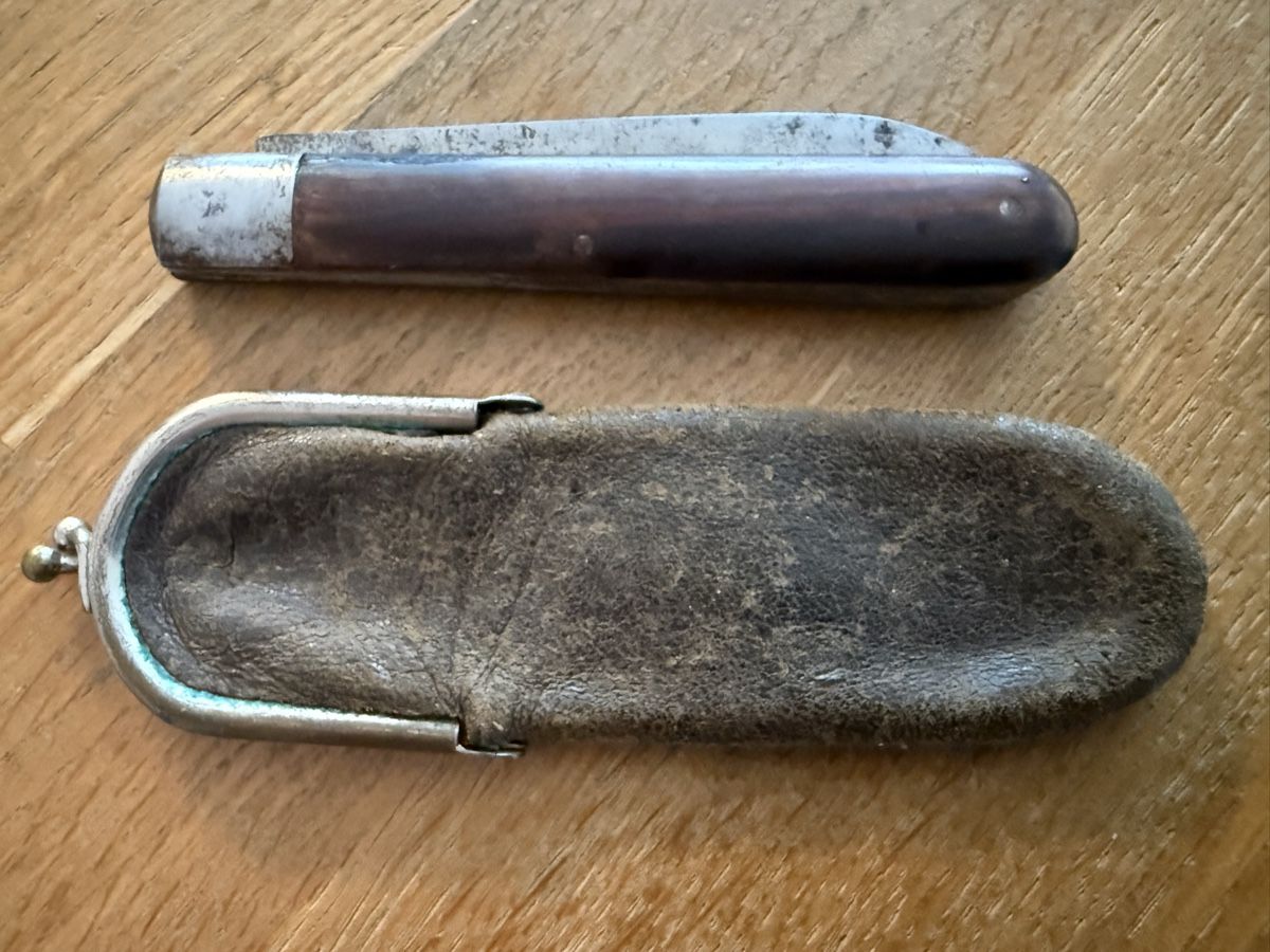 Solingen Couteaux de poche: Antikes Taschenmesser mit Ledertasche  – D'occasion à Goldach par Messerguru 1