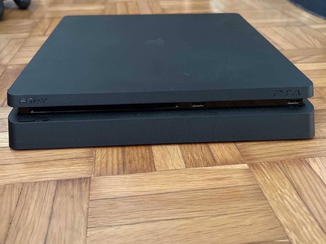Sony Konsolen: Ps4 Slim mit GTA V | Systemversion 12.00 – Gebraucht aus Niederweningen von NikeFan 3
