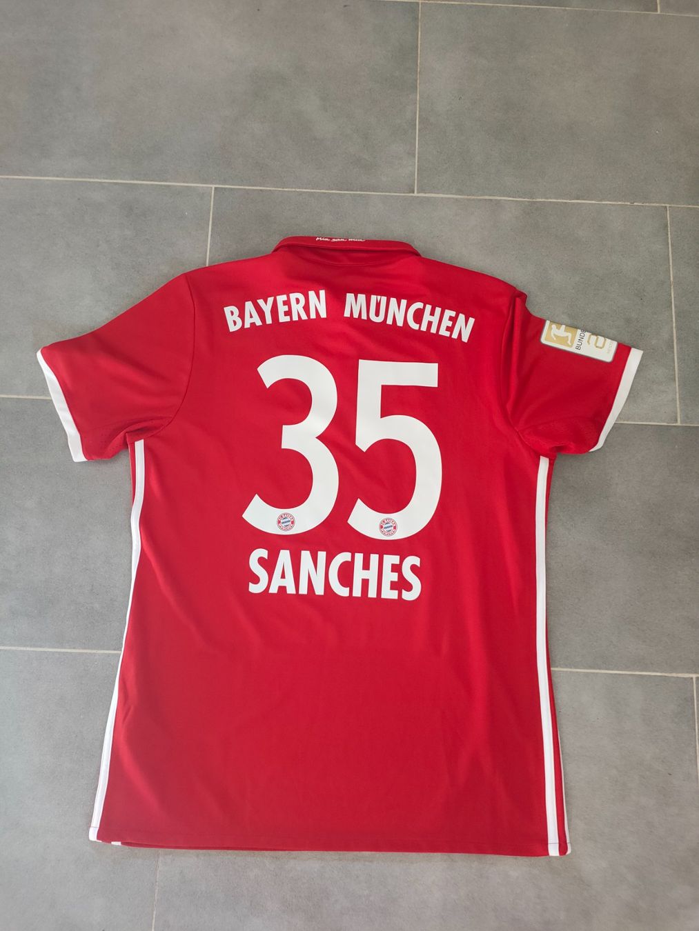Adidas Leibchen & Hosen: Maillot Bayern Sanches 35, saison 2016/2017 – Gebraucht aus Lausanne von SwissFootballShirt 1