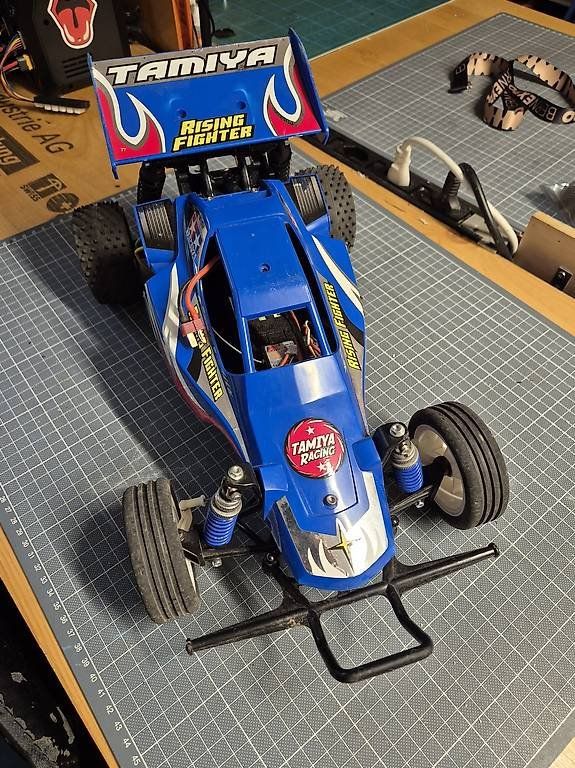 Tamiya Modellismo RC: Tamiya Rising Fighter ARTR – Usato da Münsingen venduto da Soerwer