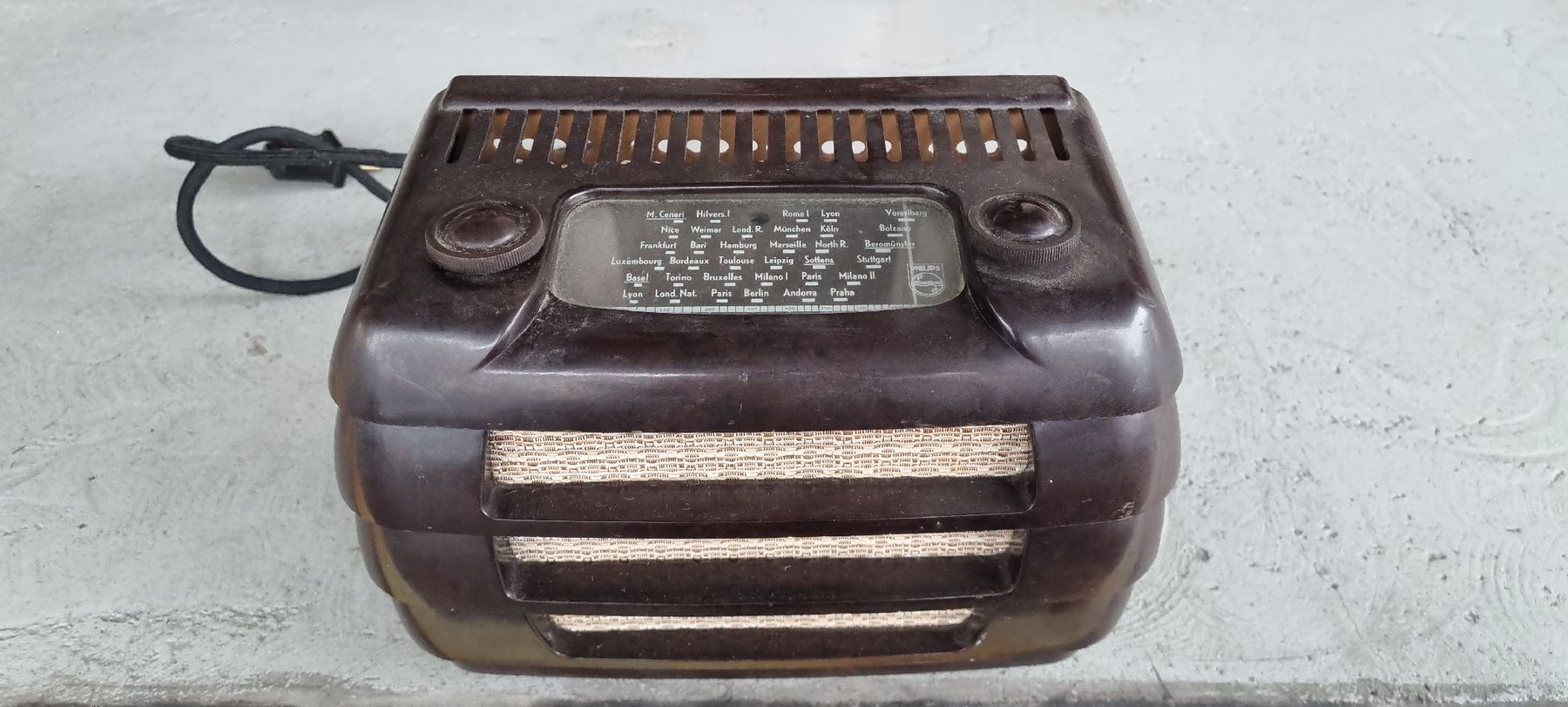 Philips Radio: Philips Röhrenradio – Usato da Moosseedorf venduto da dfe_s5hz