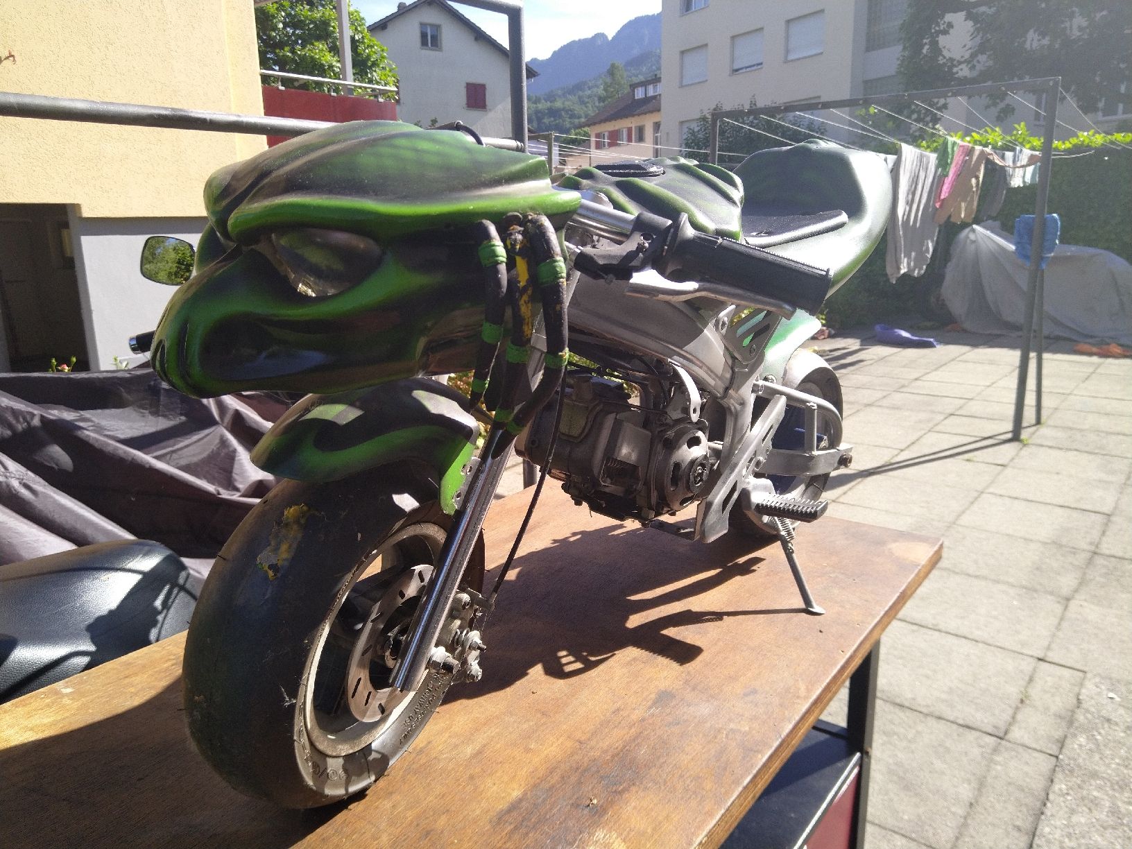 Minimotos: Predator Pocket Bike – Défectueux à Horw par Human78 2