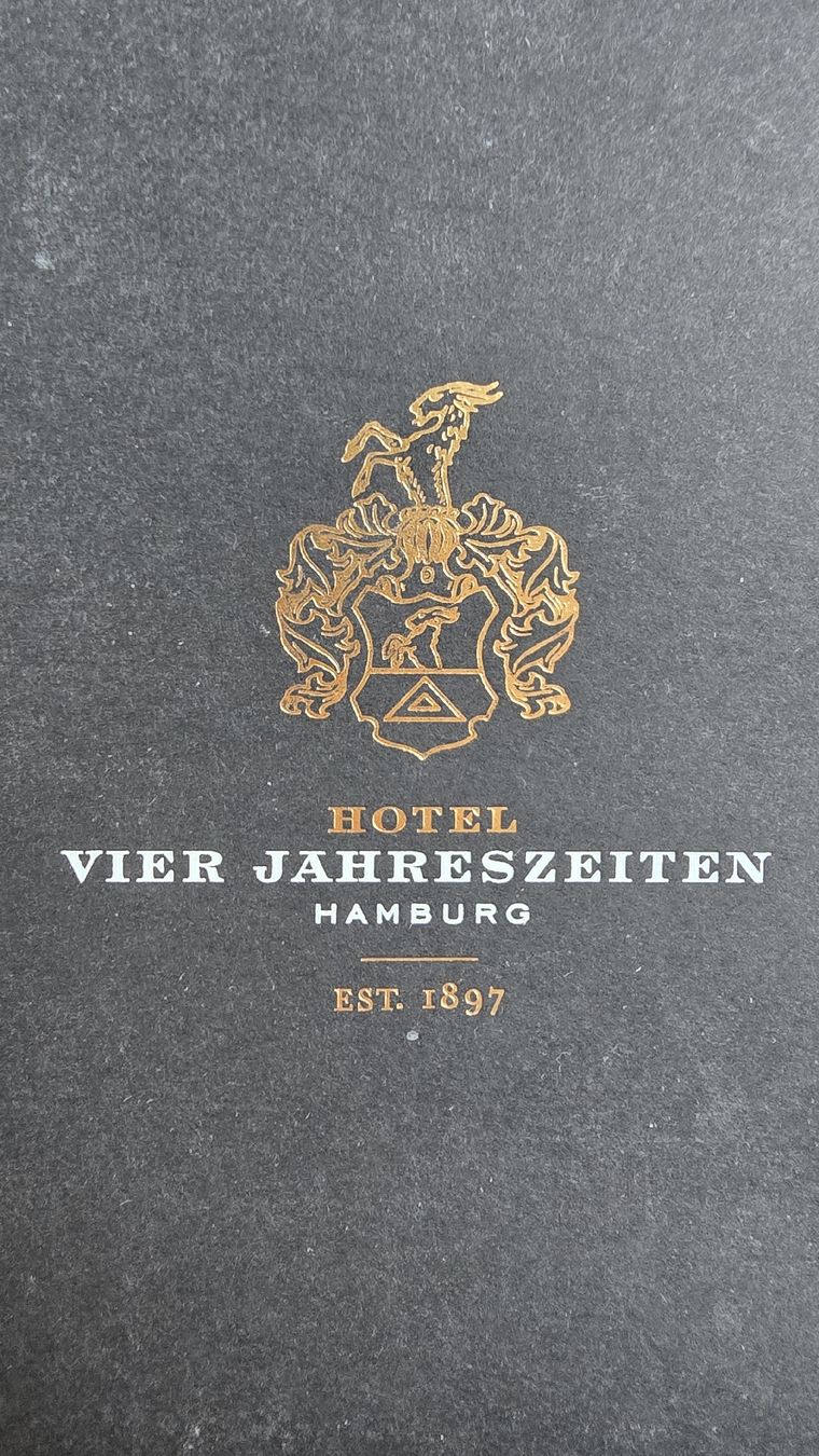 Gutscheine: Hotel Gutschein Suite Luxus – Neu (gemäss Beschreibung) aus Bern von mry_lhy7 1