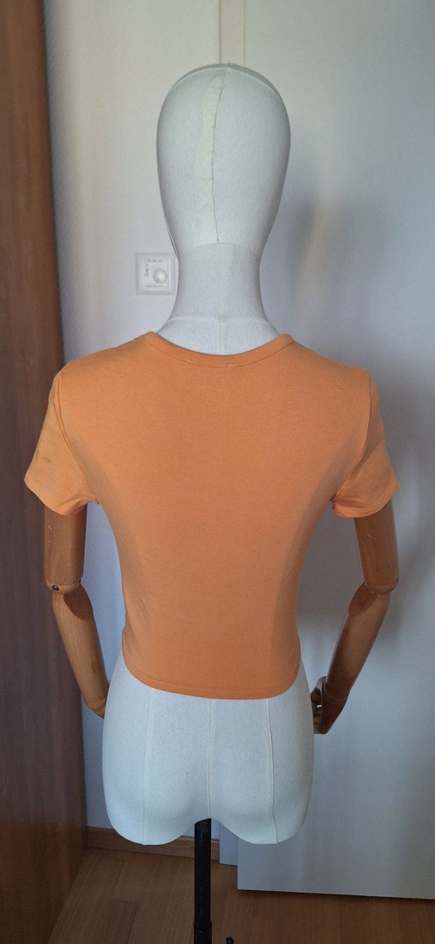 Kookai T-shirt: Kookai, croc top – Nuovo e nell'imballaggio originale da Lussery-Villars venduto da pousinete02 1