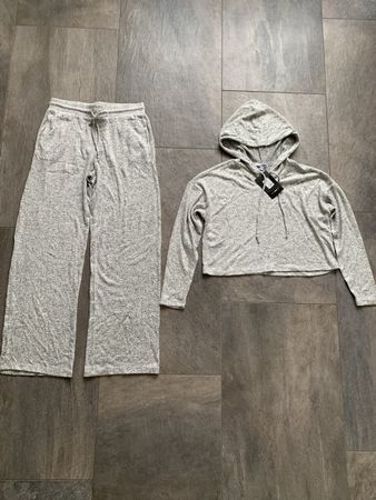 Fashion Nova S Set Top und Hose Freizeit hellgrau