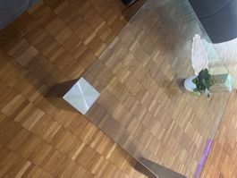 Moderner Wohnzimmertisch Glas mit Metallbeinen gebraucht