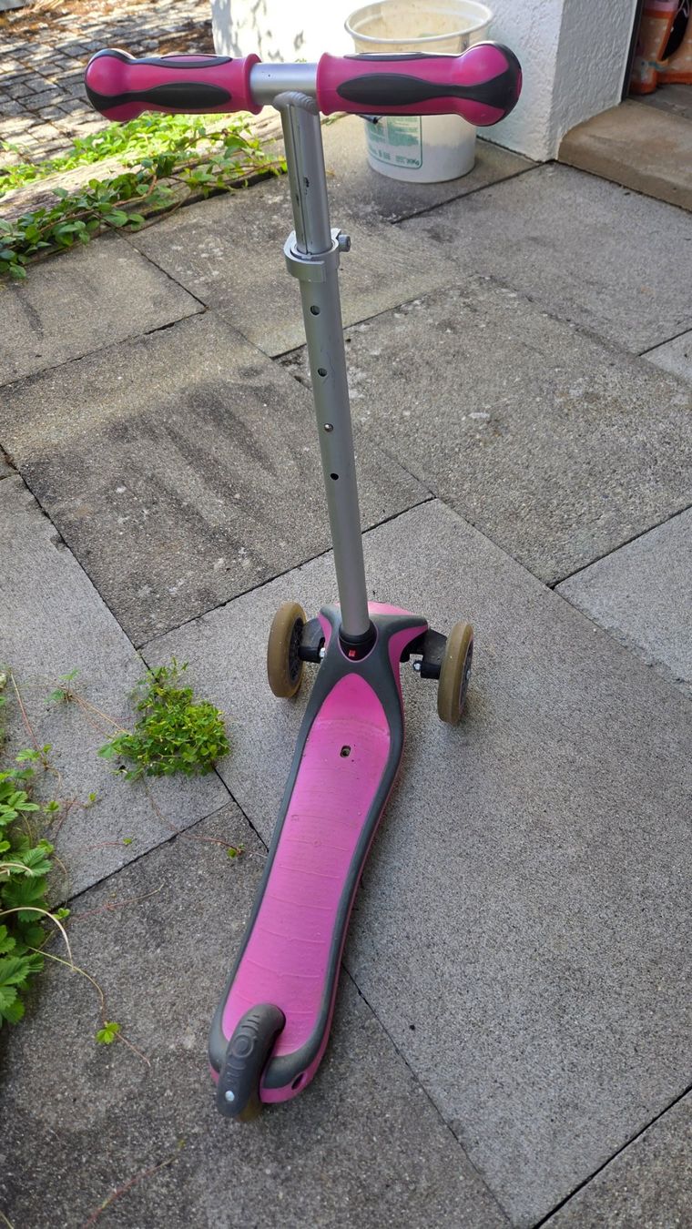 Globber Fahrzeuge für Kinder: Globber Kinderroller pink 3-Rad gebraucht – Gebraucht aus Roggwil BE von Freecer 1