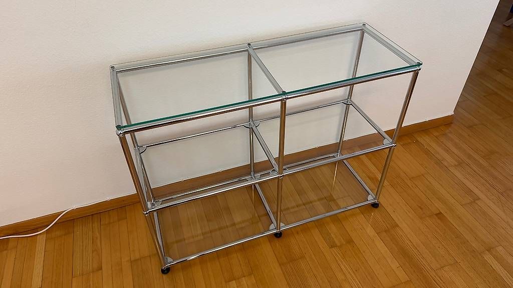Scaffali: USM Haller Glasregal mit Auflage – Usato da Zug venduto da tho_b78v 1