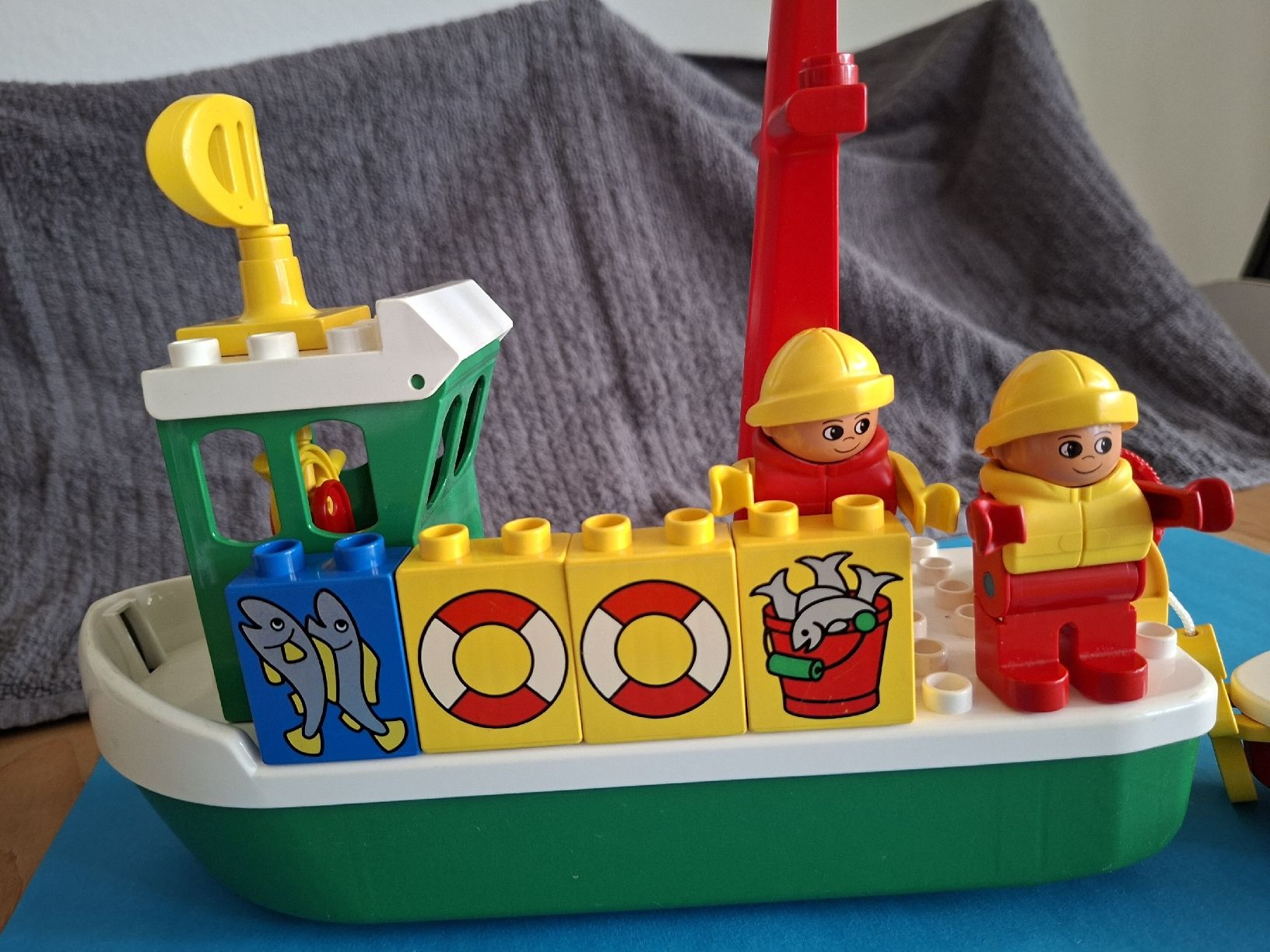 Lego Jouets: Duplo Fischerboot mit Beischiff – D'occasion à Elgg par Bijou2010 1