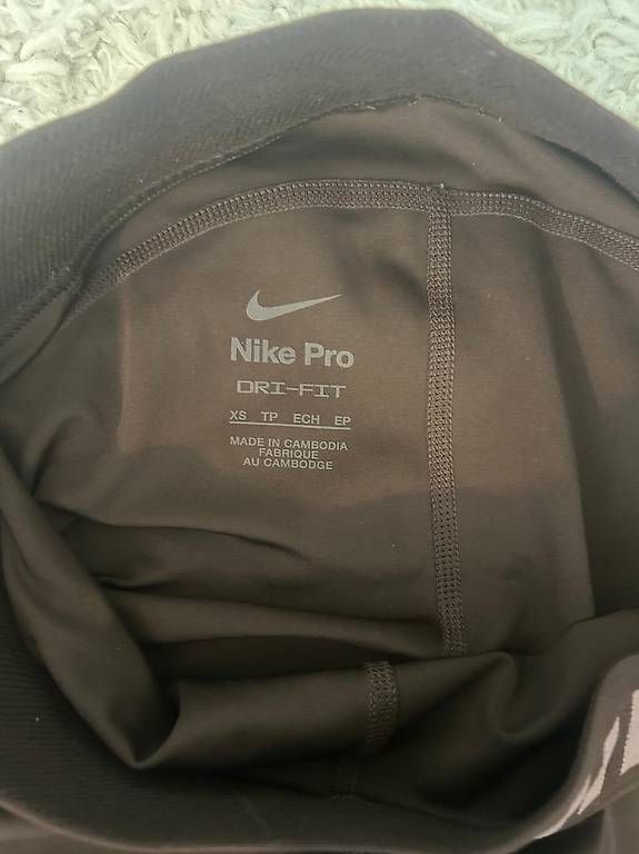 Pantaloni: Nike Pro Shorts in Braun – Usato da Nürensdorf venduto da pgiuga 2