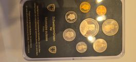 Pieces Fleur de coin 1983