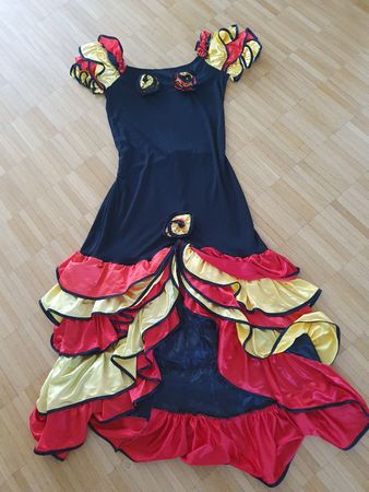 Schönes Flamenco Kleid Fasnacht Karneval Grösse M/L