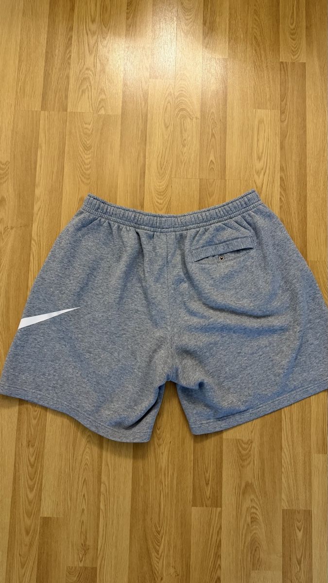 Nike Pantaloni: Nike Shorts  – Nuovo (secondo la descrizione) da Lengnau AG venduto da Liirim 2