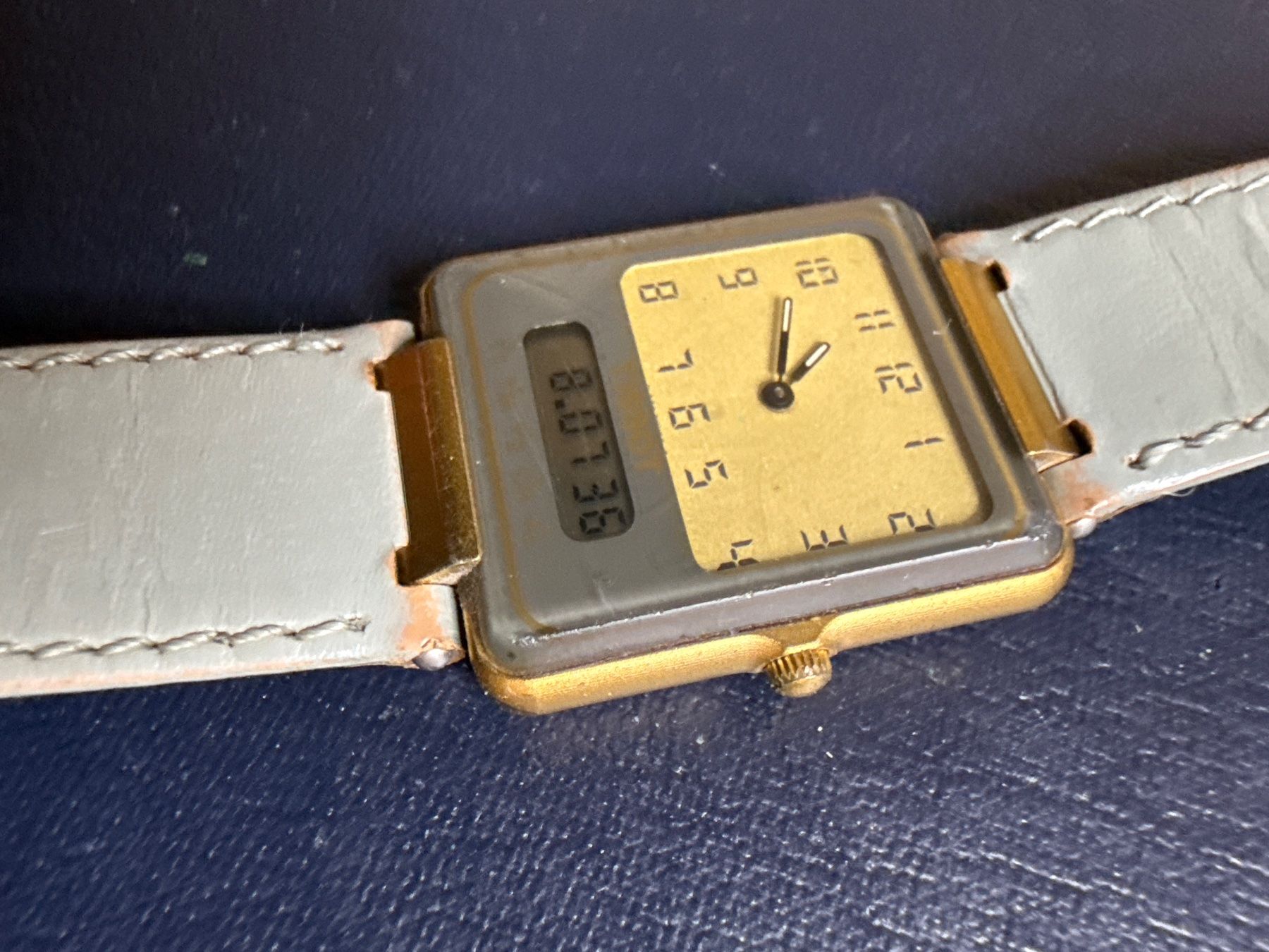 Tissot Montres: Tissot Two Timer 27 mm – D'occasion à Pfeffingen par Allhandelklgwatches 1