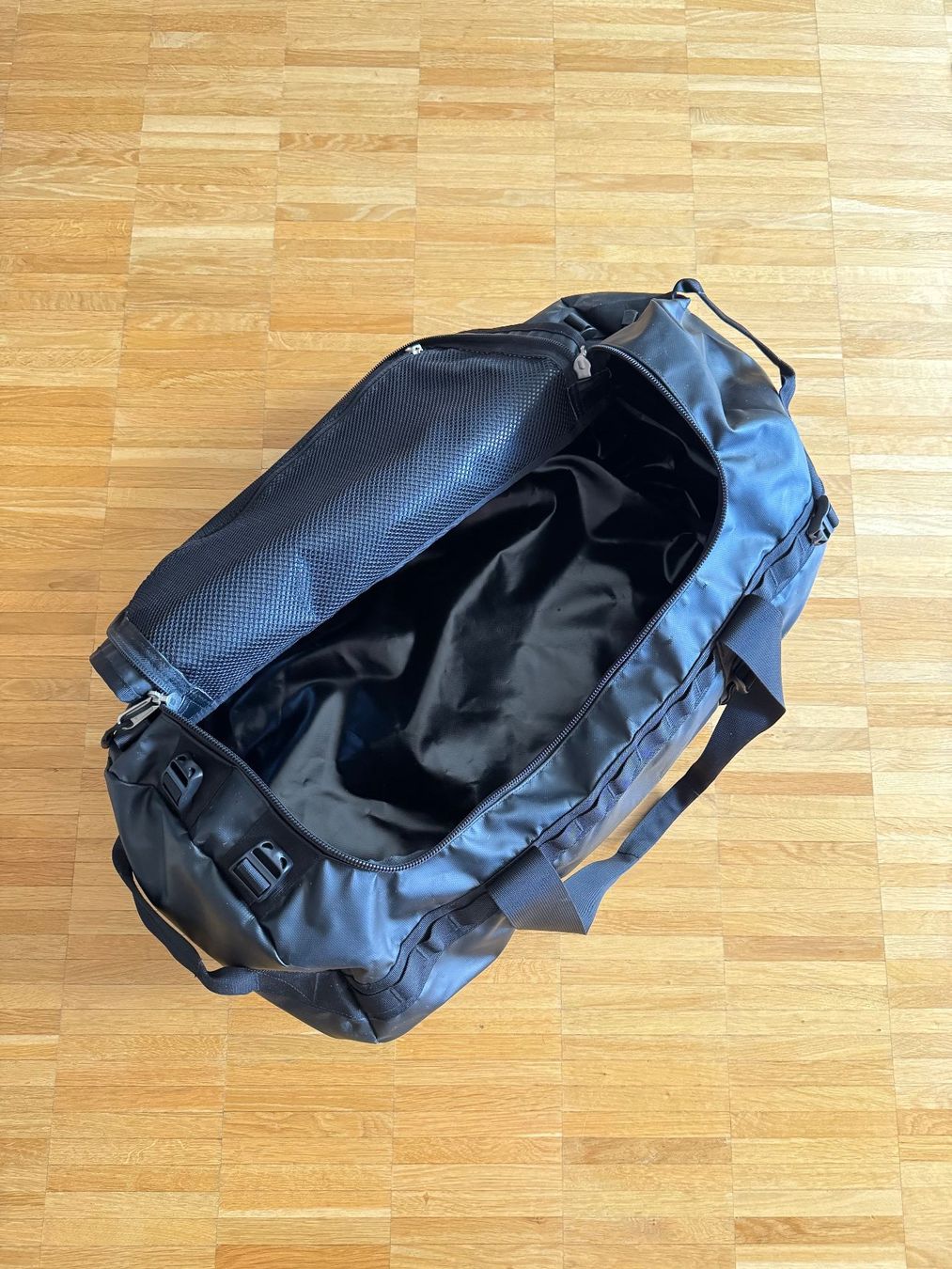 North Face Borse: The North Face Base Camp Duffel M 72l – Usato da Baden venduto da chrikai2 1