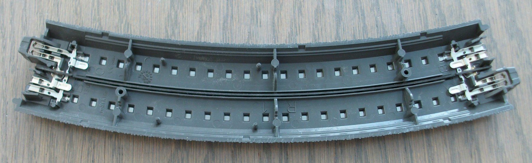 Märklin Modellini di ferrovie: C-Gleise, 24130 R1, ab 1 Stück – Usato da St. Moritz venduto da Manu7500 1