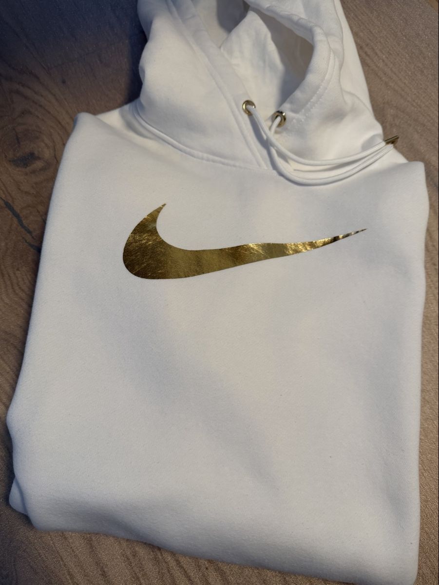 Nike Pullover & Sweatshirts: Nike Kapuzenpullover weiss gold Grösse M – Gebraucht aus Susten von AMAZE 1