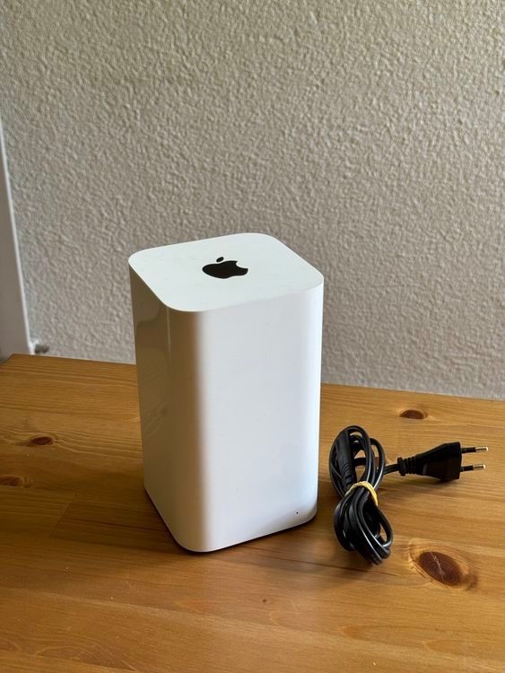 Apple Modem & Router: Original Apple Time Capsule 3TB (5. Gen) – Usato da Oetwil Am See venduto da Freshprince