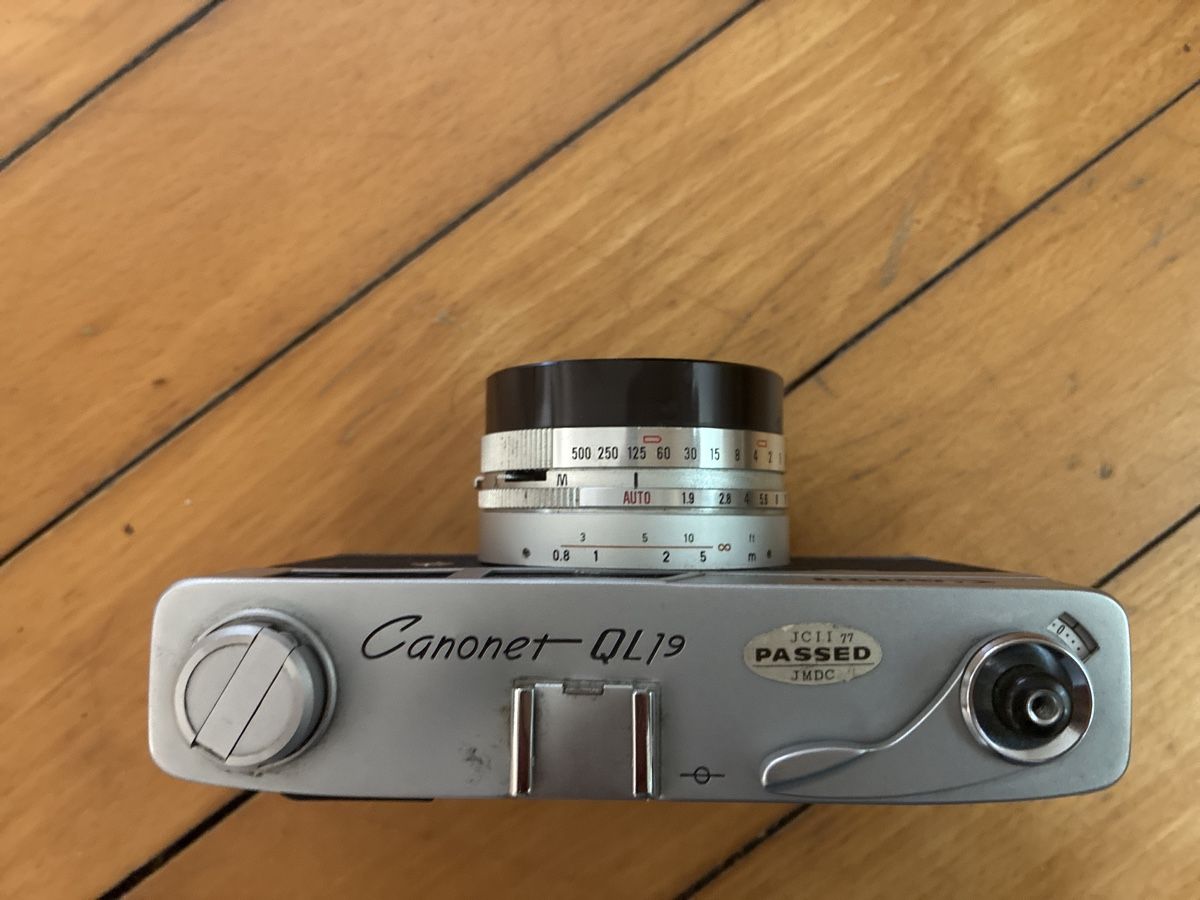 Canon Fotocamera: Canon  Filmkamera – Difettoso da Zürich venduto da ani_8jg5 2