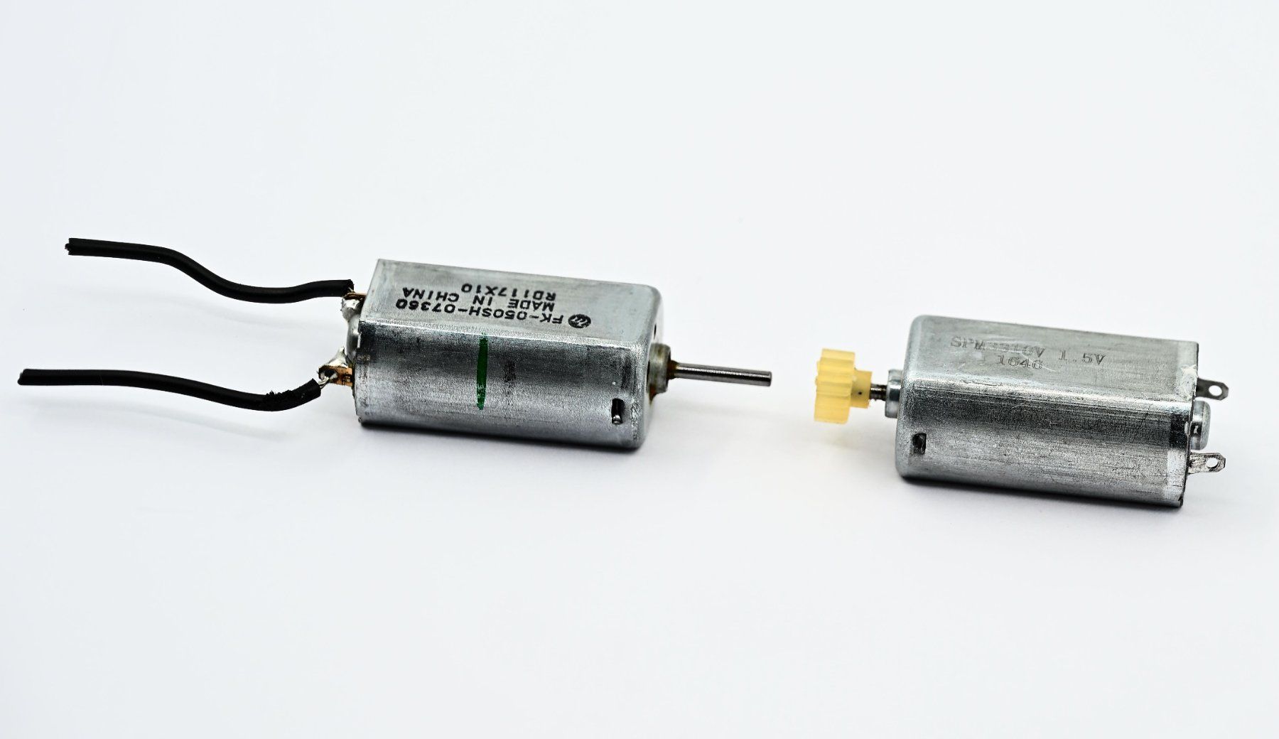 Motoren: 2 Minimotoren Gleichstrom – Gebraucht aus Dürnten von puumies 3