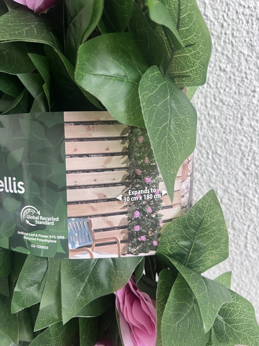 Tutte le decorazioni: Kunsthecke mit Rosen – Nuovo e nell'imballaggio originale da Solothurn venduto da sl_27 1