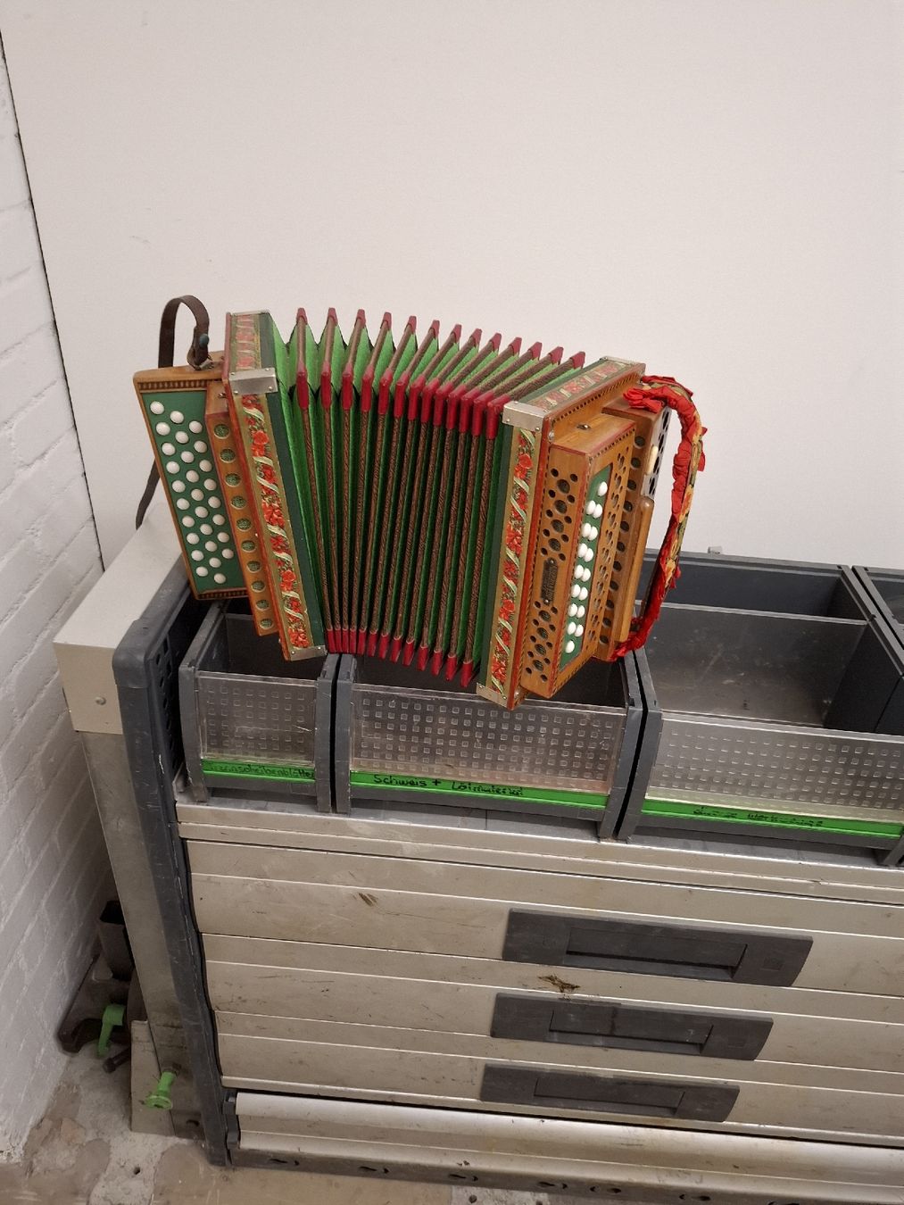 Eichhorn Strumenti musicali: Eichhorn orgeli – Usato da Villeneuve venduto da BibiVintage 5
