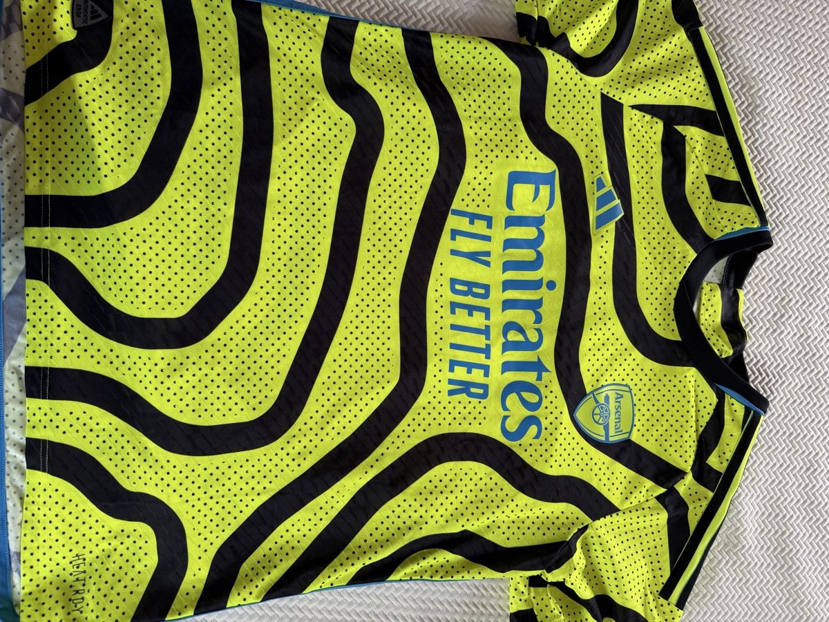 Adidas Canottiere & Pantaloni: Original Arsenal 23/24 away Player Version – Nuovo (secondo la descrizione) da Aarberg venduto da marcoo237