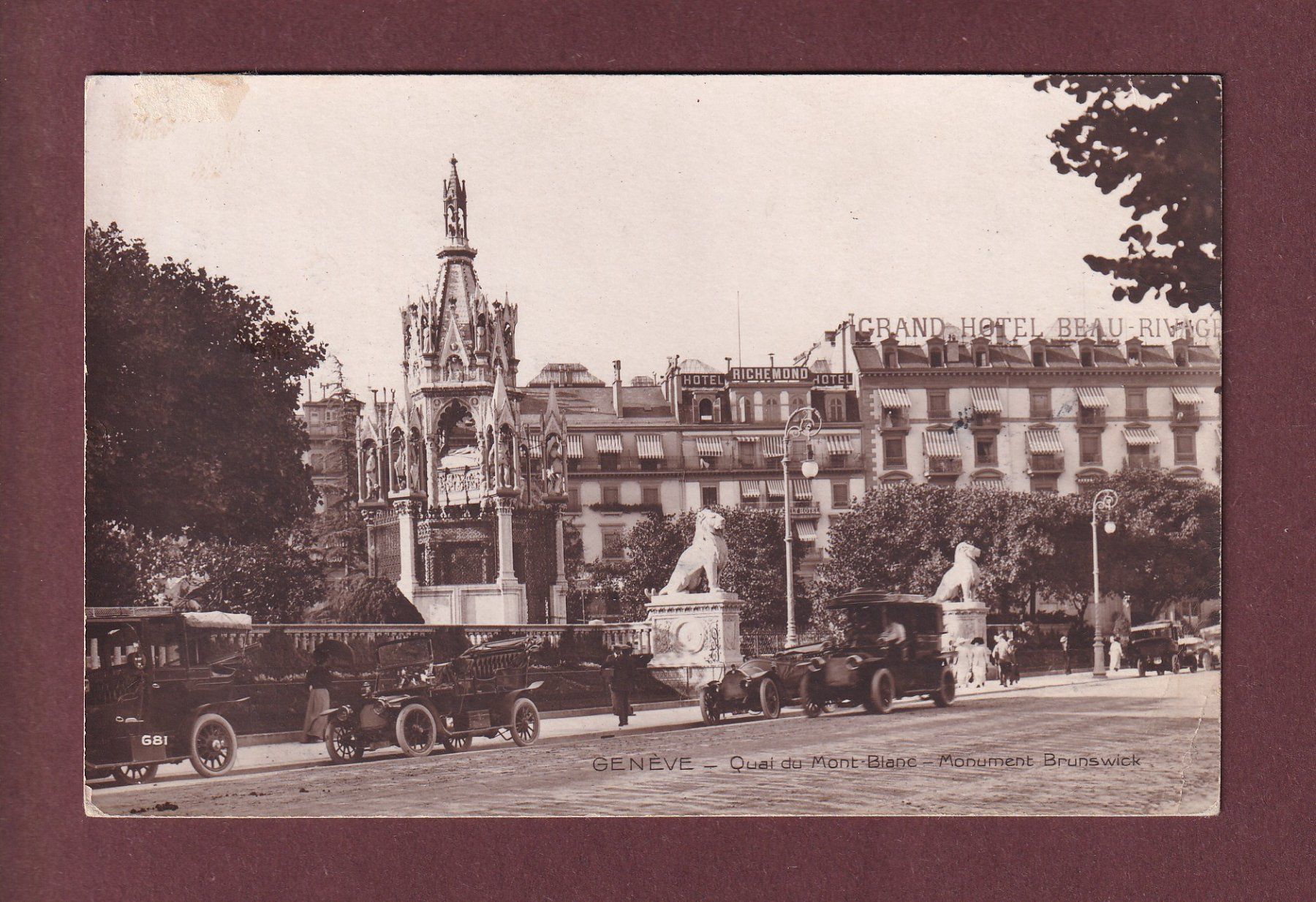 Ansichtskarten: GENEVE Oldtimer Monument Brunswick - 1914 // pli d'angle // – Gebraucht aus Pully von nicecards