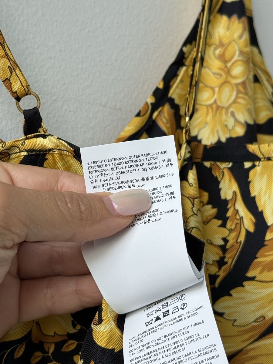 Versace Vestiti: Bellissimo abito in seta firmato Versace – Nuovo e nell'imballaggio originale da Castagnola venduto da BlondiePosh 9