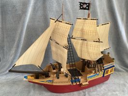 Playmobil Piratenschiff mit allem Zubehör 