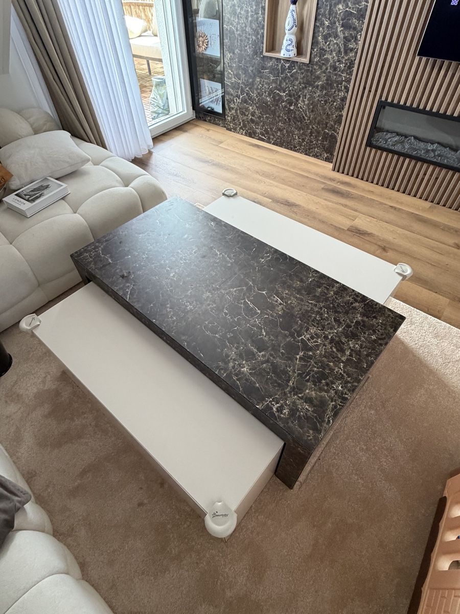Tavoli: Schicker Couchtisch, Marmor-Optik – Usato da Gockhausen venduto da Lauvja 1