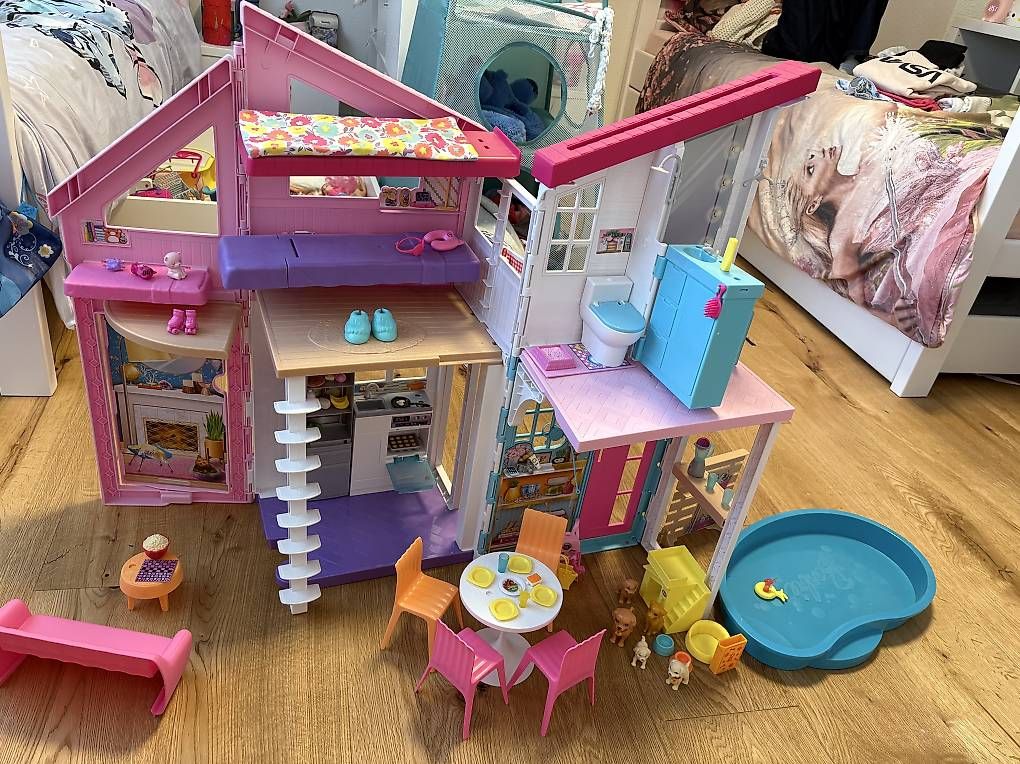 Giocattoli: Barbie Haus Barbie Auto und diverse Barbies – Usato da Untersiggenthal venduto da Ivan11 1