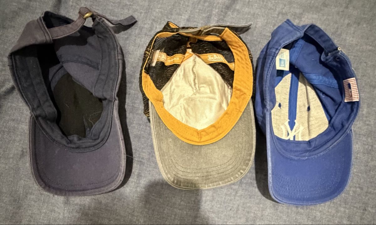 Copricapi, berretti & cappellini: Lot de 3 casquettes – Usato da Genève venduto da AlBE909 1