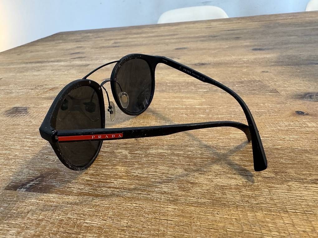 Prada Brillen & Gläser: Sonnenbrille Prada Original – Gebraucht aus Zürich von anjamug
