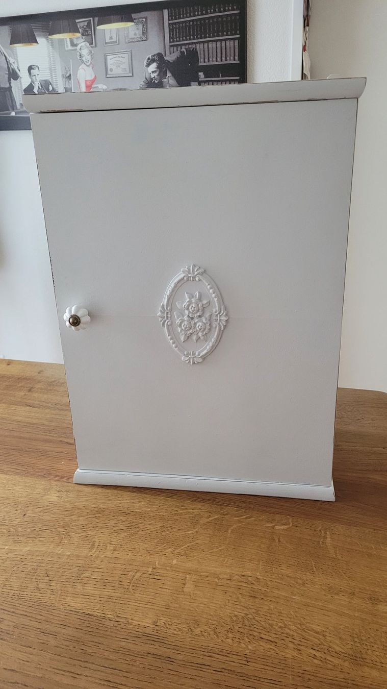 Armoires: Apothekerschränkli Shabby Chic – D'occasion à Elgg par Limone2018