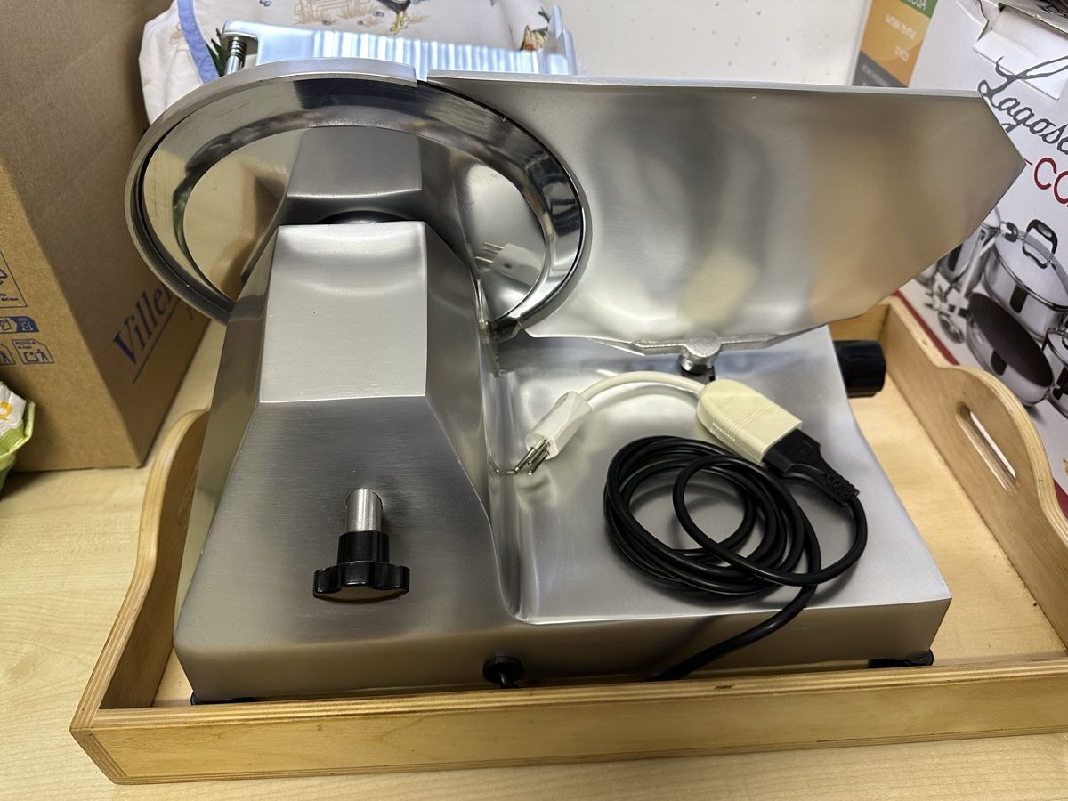 Elettrodomestici da cucina: Affettatrice in acciaio – Usato da Gordola venduto da EleSecondHand-TCG 2