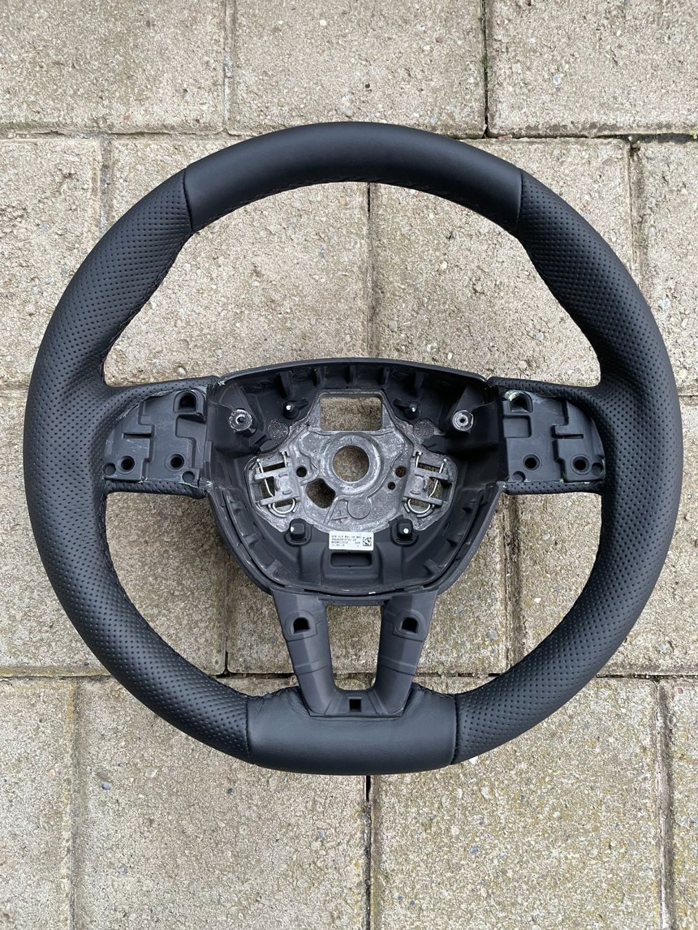 Seat Tutti pezzi di ricambio auto: NEU leder lenkrad Seat Alhambra – Nuovo (secondo la descrizione) da Auw venduto da Neo_z2rq 1