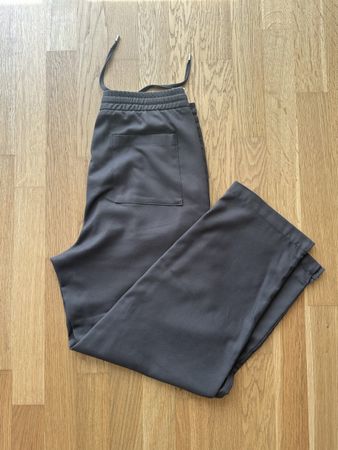 Bershka Pants Size M Brown Zipper Pockets