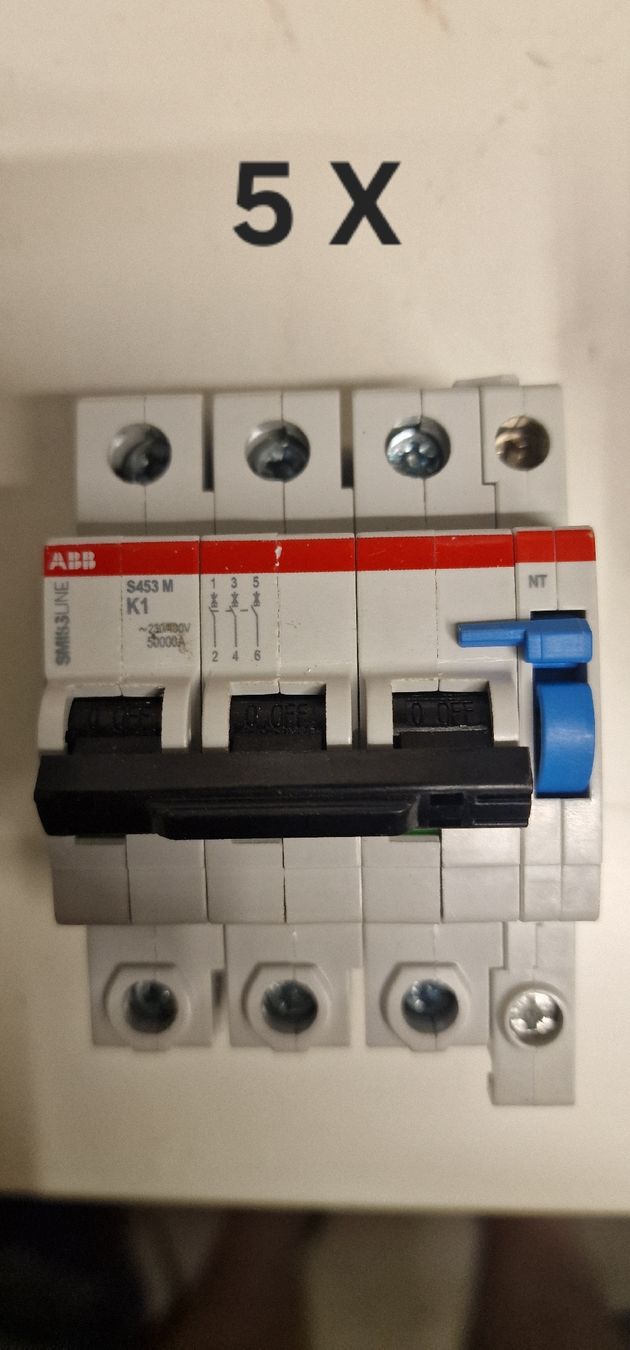 ABB Componenti elettronici: Schutzschalter  – Usato da Altstätten SG venduto da Mythos_7 1