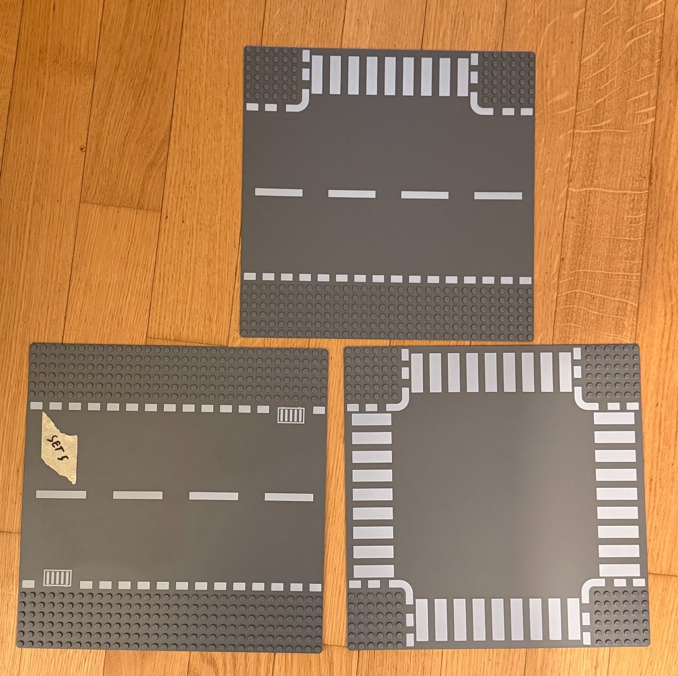 Lego Kit di costruzioni: Lego 3 x Road Plates / Strassenplatten – Usato da Höri venduto da PSMarinho