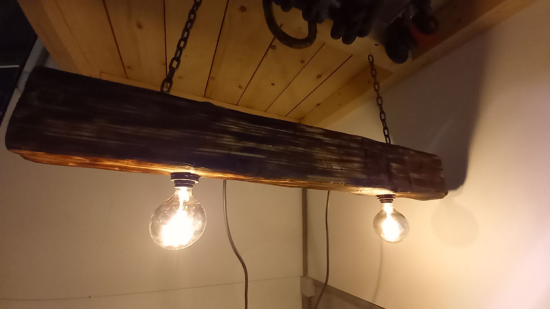 Kronleuchter & Deckenlampen: Rustikale Lampe aus Altholz – Gebraucht aus Escholzmatt von paedy86 3