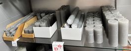 087 Posten Raureif Kerzen grau aus Liquidation