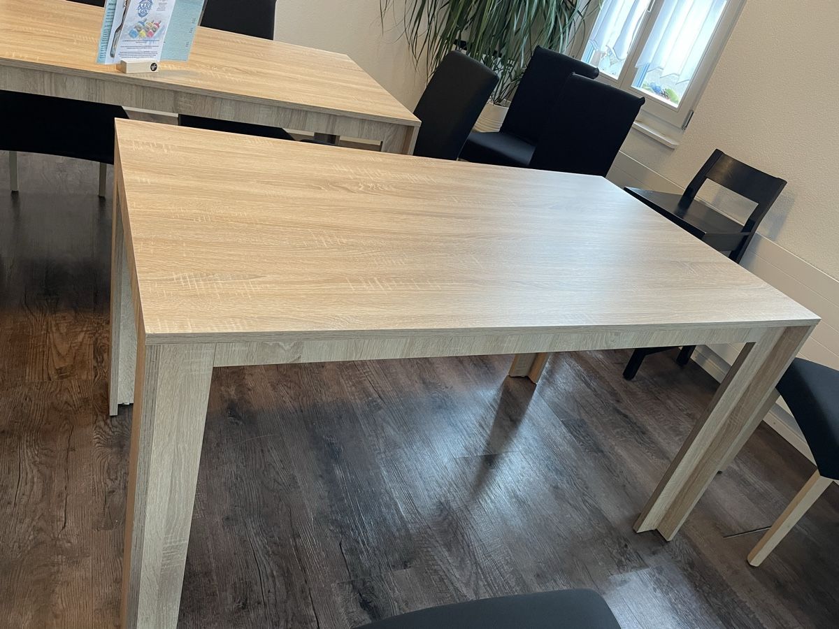 Tables: Tisch aus Holz – D'occasion à Busswil b.Melchnau par marunggle 1